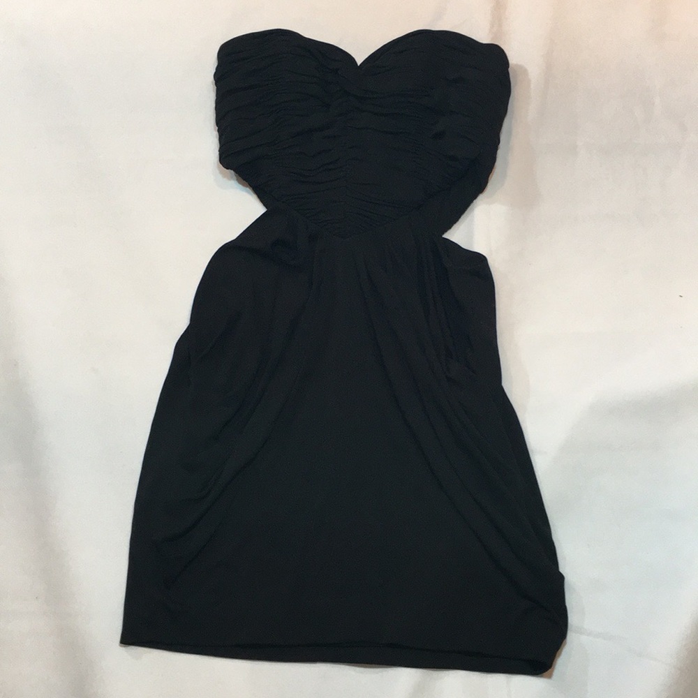 Vicky Tiel black side cut out lbd dress